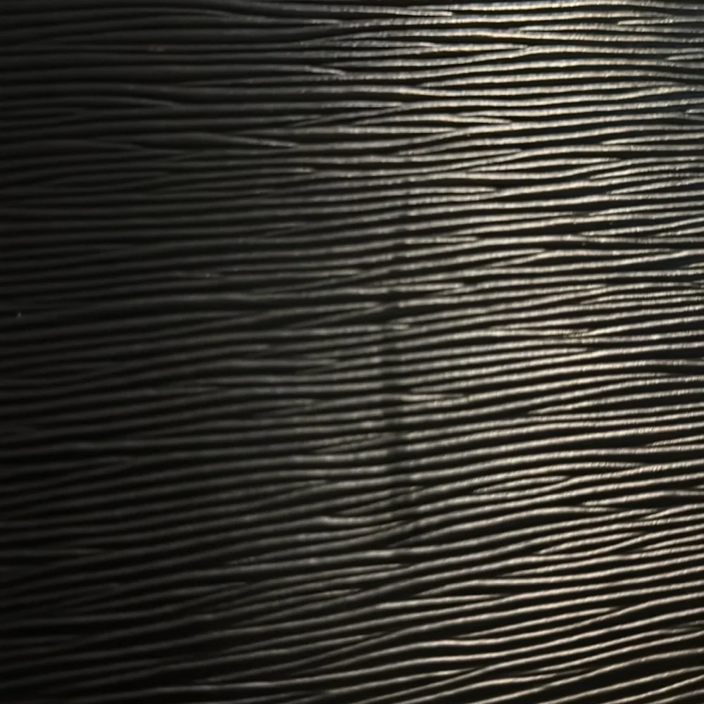 LOUIS VUITTON Capucines Black EPI Leather Women's Shoulder Bag - Picture 7 of 17